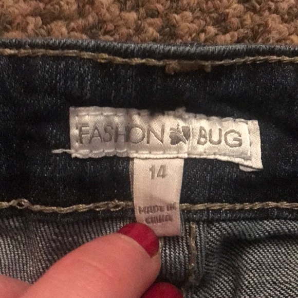 Capris - Picture 2 of 3